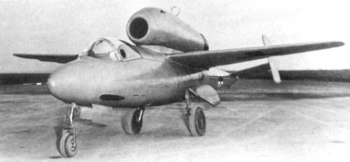 He-162A-1, предшественник легких истребителей. Самолет должен был поступить на вооружение в конце второй мировой войны